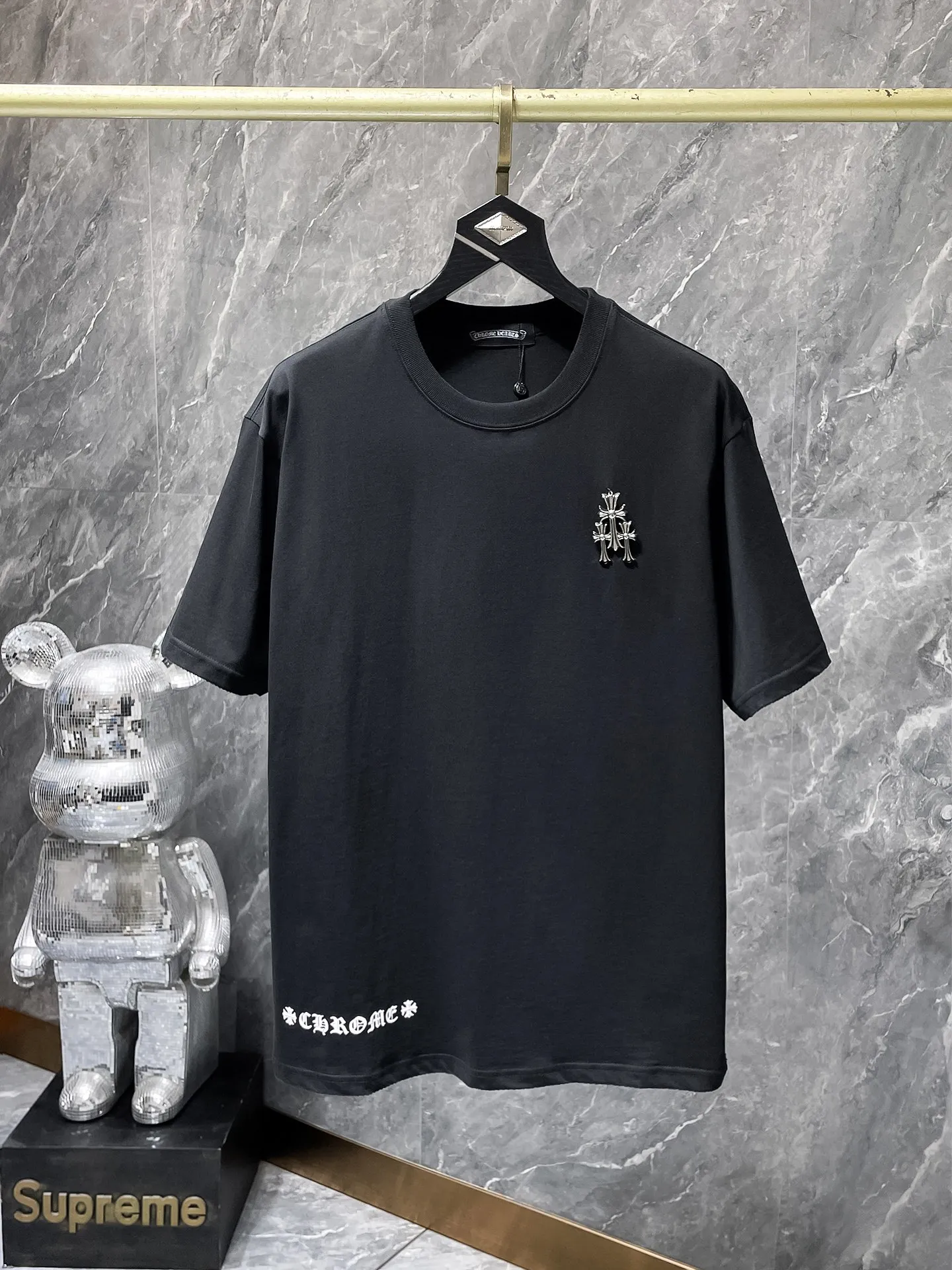 P160 new Chrome Hearts 25ss high-end version for summer! ! High-weight, environmentally friendly and high-quality top-quality fabrics 280g Crow Sanskrit handmade cross-buckle foamed short sleeves. Counter synchronization. Re-engraved version 1:1. Recommended color: black white. Size: S, M, L, XL